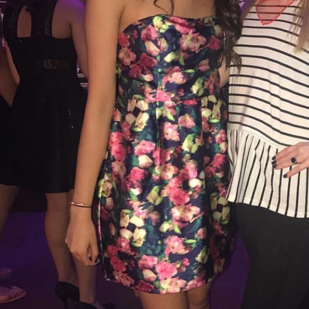strapless dress